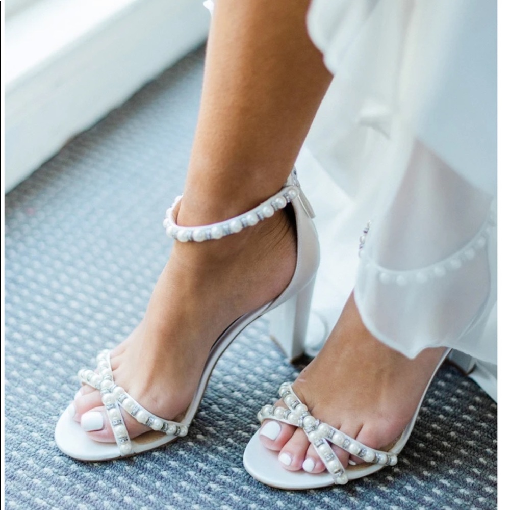 Alexandra by HARLO, block heel, white, size 8.5